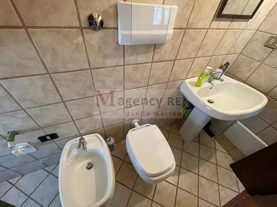 Immagine 41 di Villa in vendita  a San Roberto