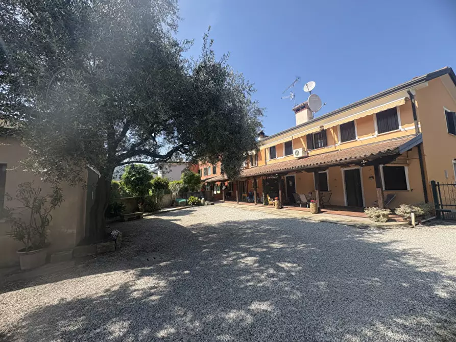 Immagine 28 di Villetta a schiera in vendita  in Via Porto a Galzignano Terme