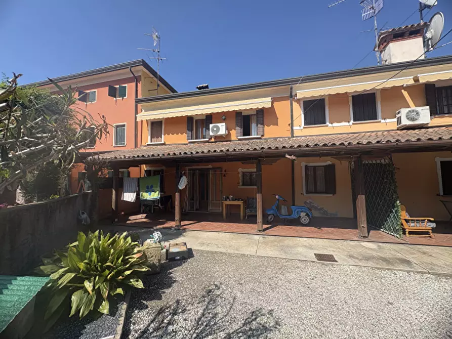 Immagine 29 di Villetta a schiera in vendita  in Via Porto a Galzignano Terme