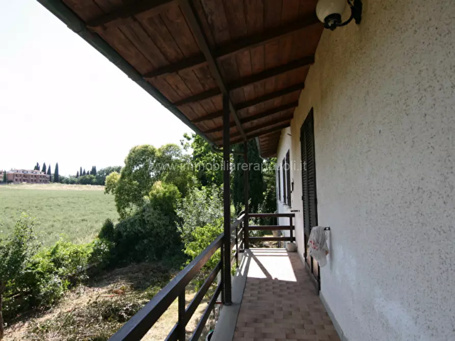 Immagine 11 di Villa in vendita  a Torrita Di Siena