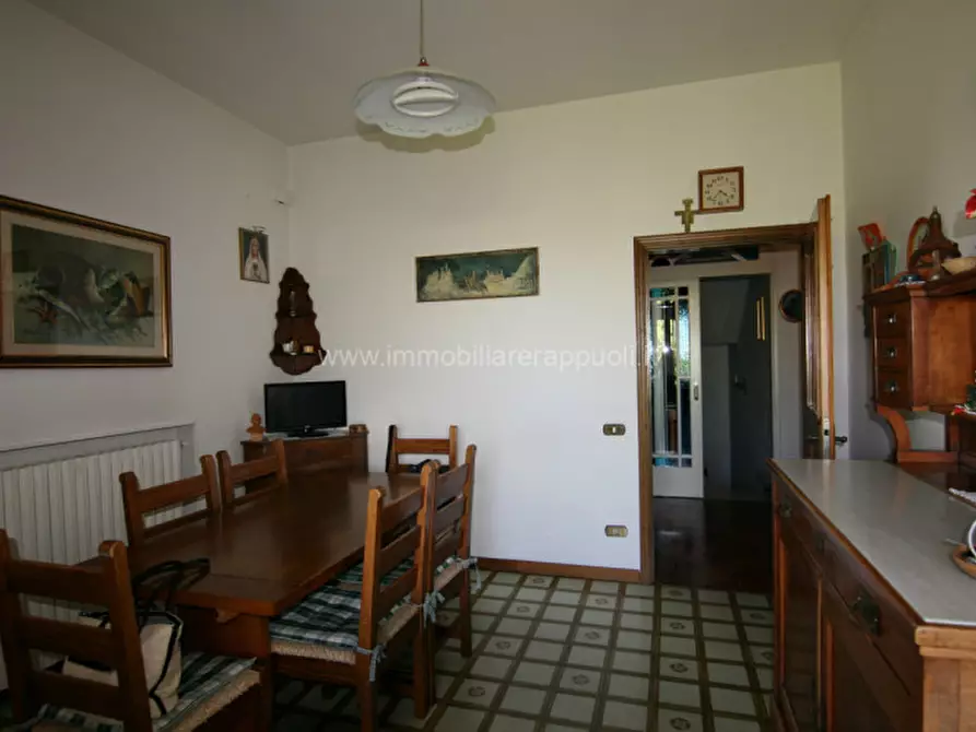 Immagine 15 di Villa in vendita  a Torrita Di Siena