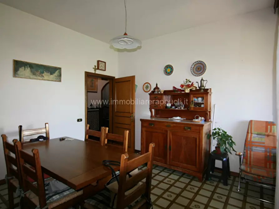 Immagine 16 di Villa in vendita  a Torrita Di Siena