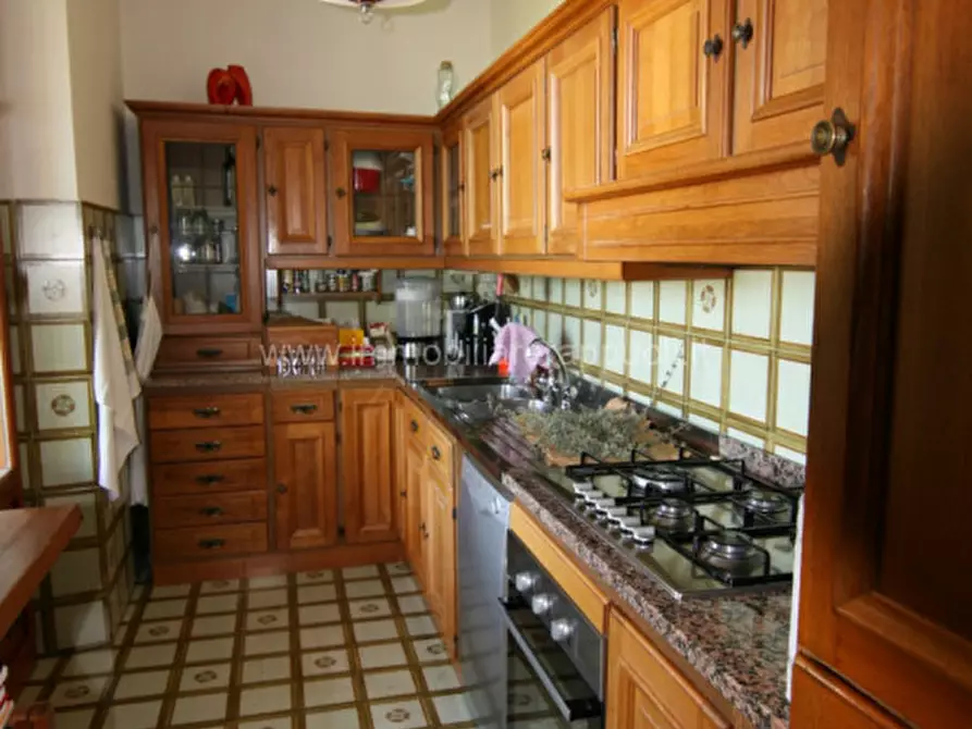 Immagine 17 di Villa in vendita  a Torrita Di Siena