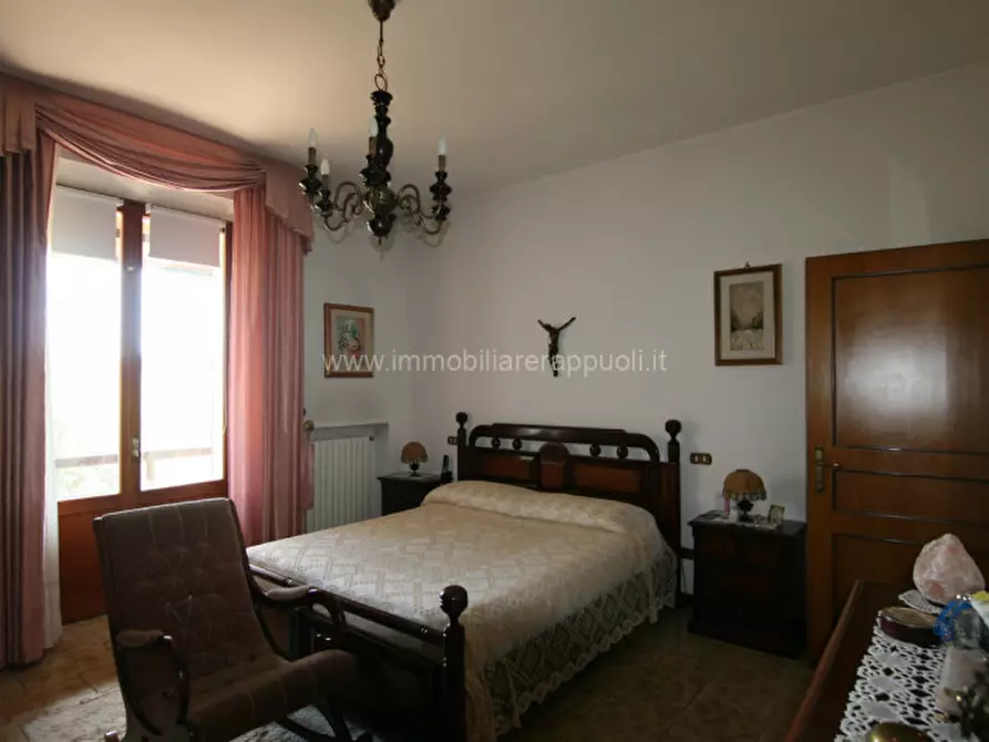 Immagine 18 di Villa in vendita  a Torrita Di Siena