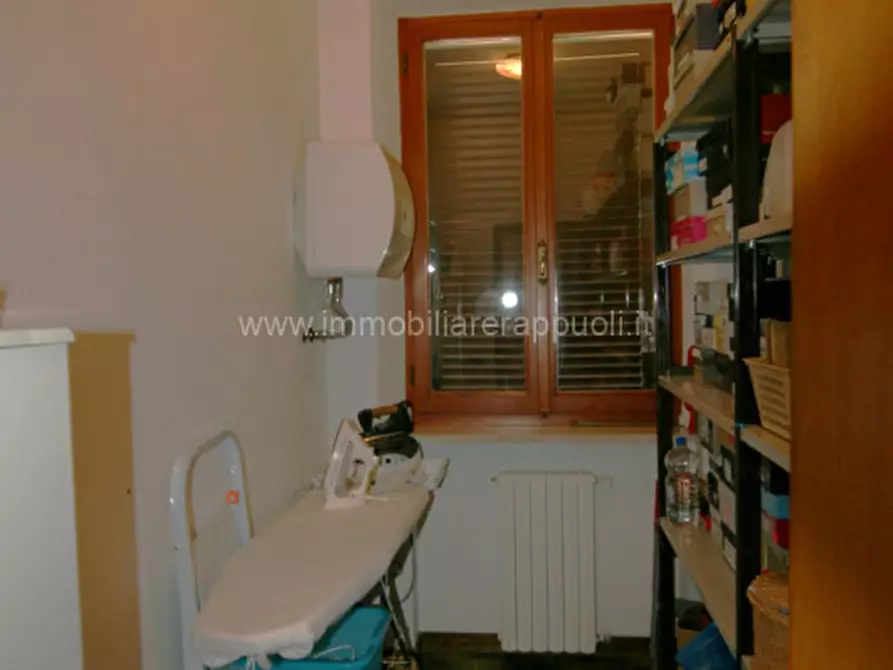 Immagine 25 di Villa in vendita  a Torrita Di Siena