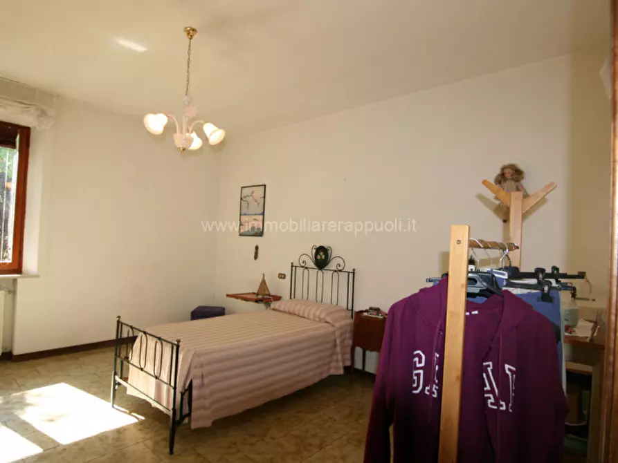 Immagine 29 di Villa in vendita  a Torrita Di Siena