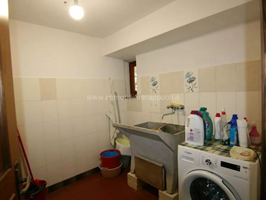 Immagine 49 di Villa in vendita  a Torrita Di Siena