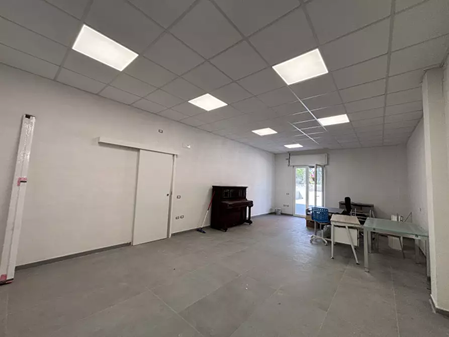 Immagine 1 di Ufficio in affitto  in VIA NAZIONALE N°603 a Torre Del Greco