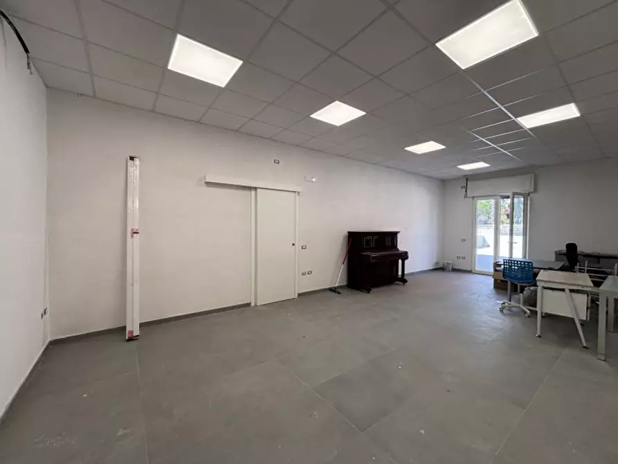 Immagine 3 di Ufficio in affitto  in VIA NAZIONALE N°603 a Torre Del Greco