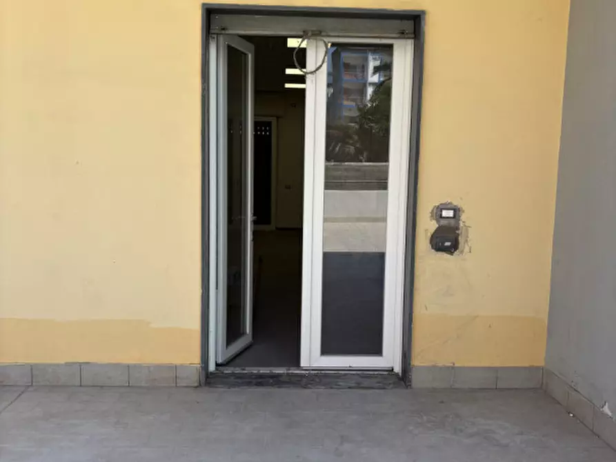 Immagine 4 di Ufficio in affitto  in VIA NAZIONALE N°603 a Torre Del Greco