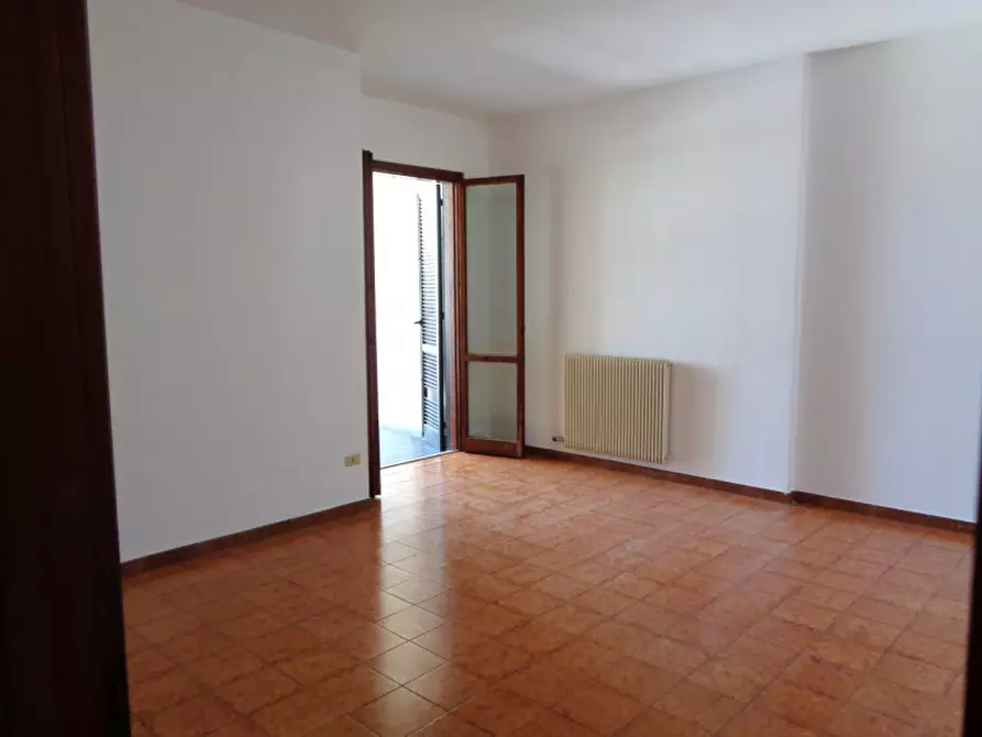 Immagine 5 di Appartamento in vendita  in Via Extramurale di Levante a Matino