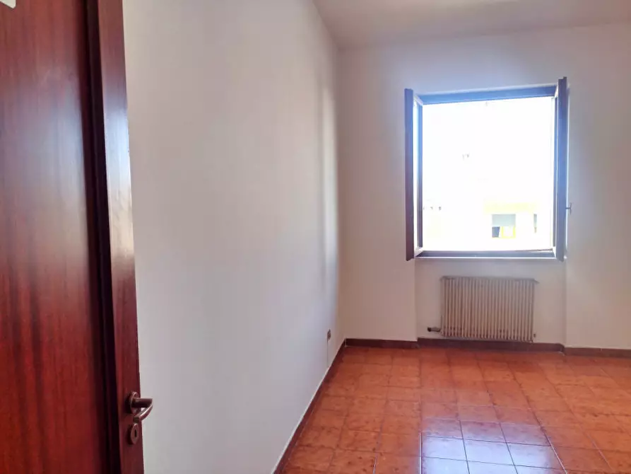 Immagine 10 di Appartamento in vendita  in Via Extramurale di Levante a Matino