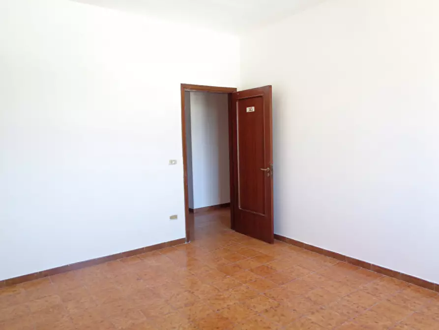 Immagine 24 di Appartamento in vendita  in Via Extramurale di Levante a Matino