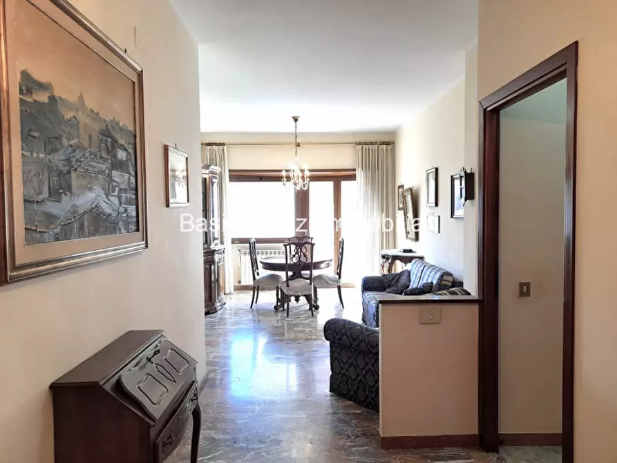 Immagine 1 di Appartamento in vendita  in Via Amilcare Cucchini a Roma