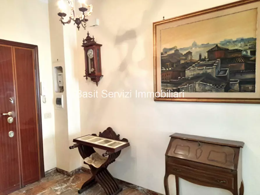 Immagine 2 di Appartamento in vendita  in Via Amilcare Cucchini a Roma