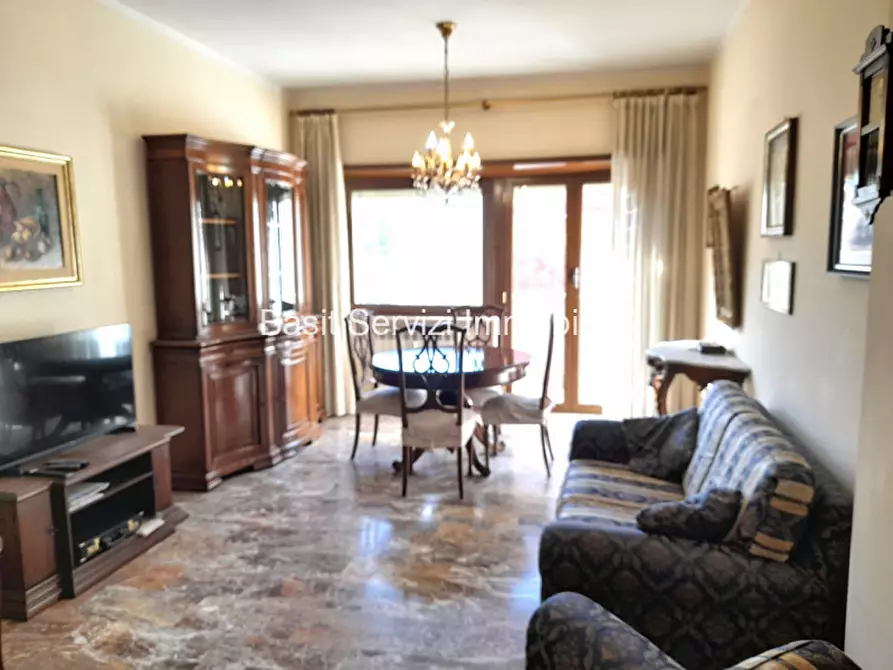 Immagine 4 di Appartamento in vendita  in Via Amilcare Cucchini a Roma