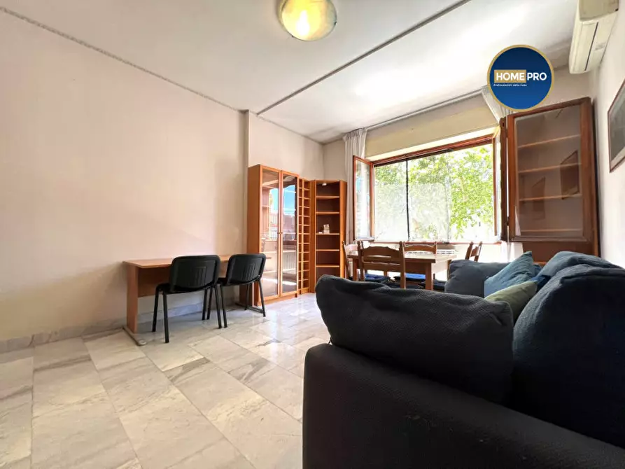 Immagine 5 di Appartamento in vendita  in Via Claudio Asello a Roma