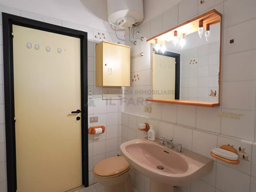 Immagine 14 di Appartamento in vendita  in Via Padule 24 a La Maddalena