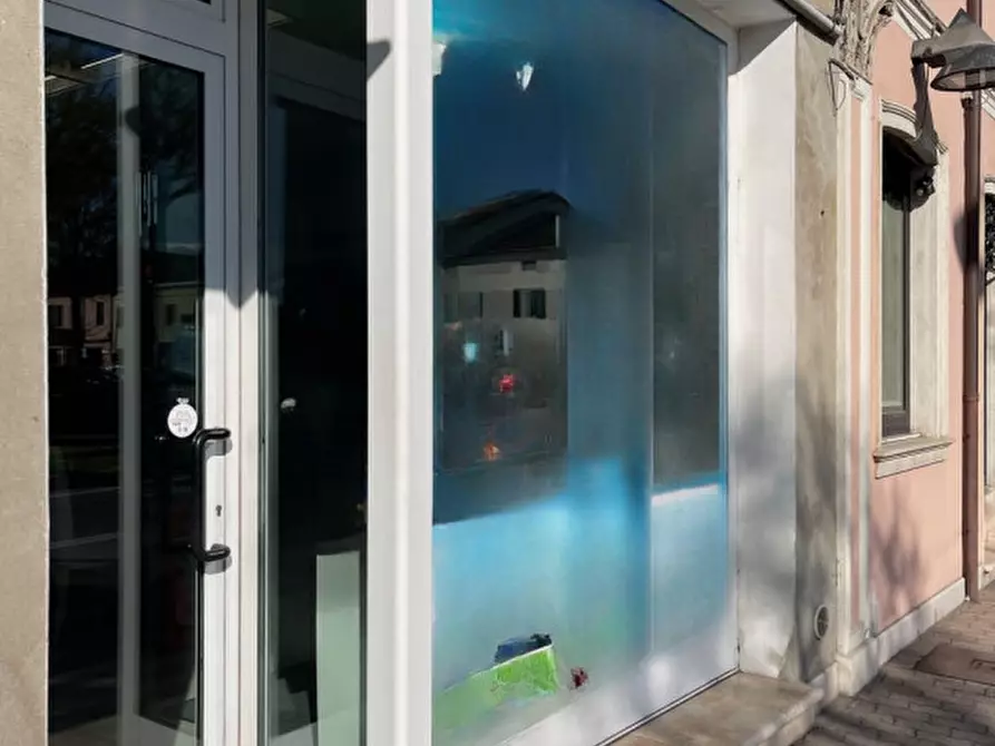 Immagine 4 di Negozio in affitto  in via veneto a Vigonovo