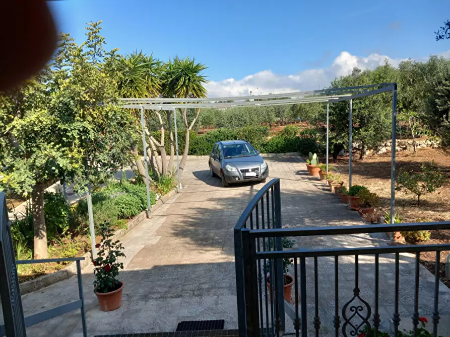 Immagine 14 di Villa in vendita  in C.da Boccadoro a Ostuni