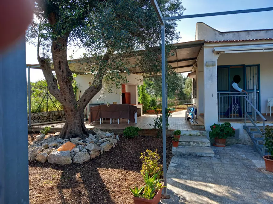 Immagine 18 di Villa in vendita  in C.da Boccadoro a Ostuni