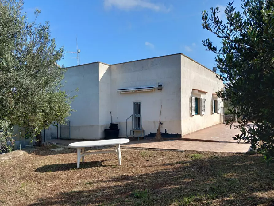 Immagine 23 di Villa in vendita  in C.da Boccadoro a Ostuni