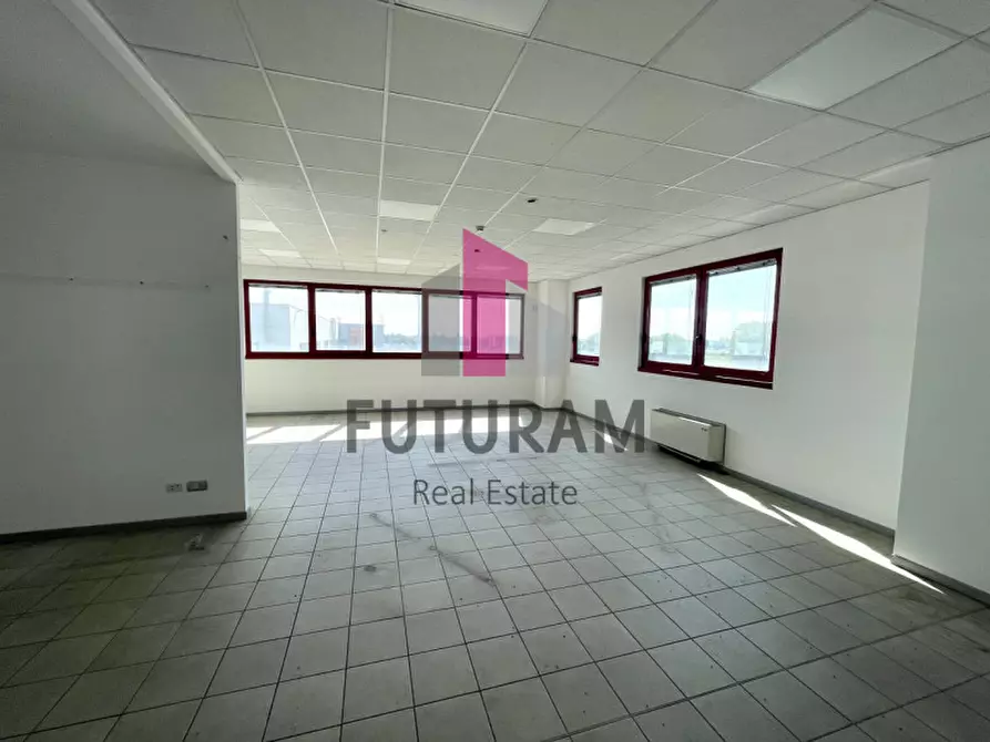 Immagine 3 di Capannone industriale in affitto  in VIA ROMA 1 a Mira