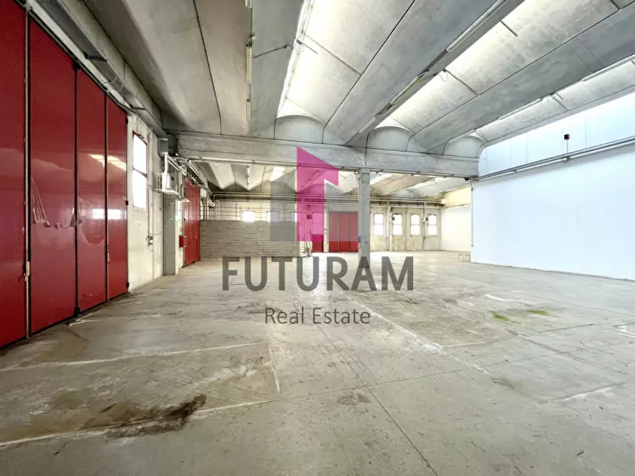 Immagine 15 di Capannone industriale in affitto  in VIA ROMA 1 a Mira