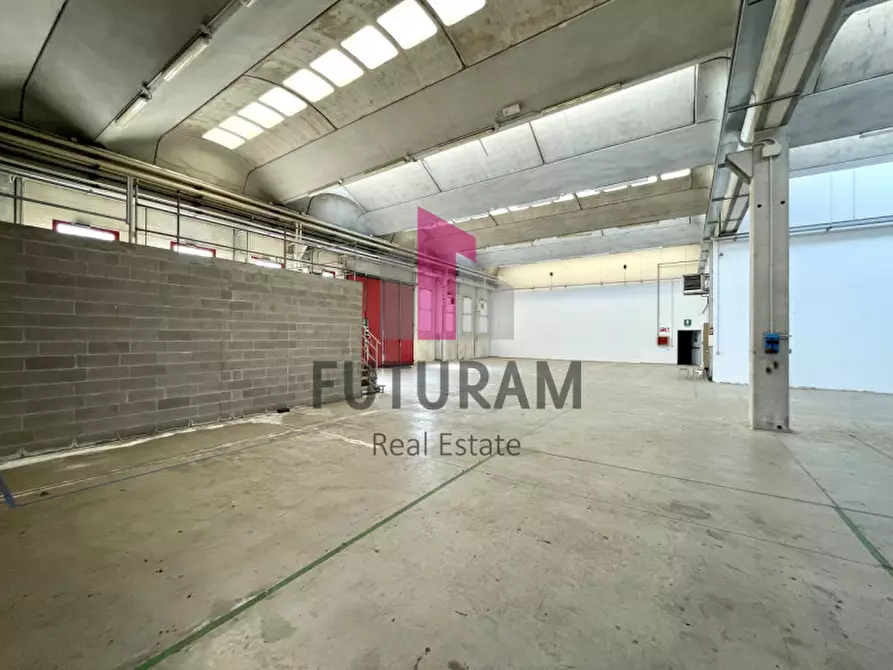 Immagine 17 di Capannone industriale in affitto  in VIA ROMA 1 a Mira