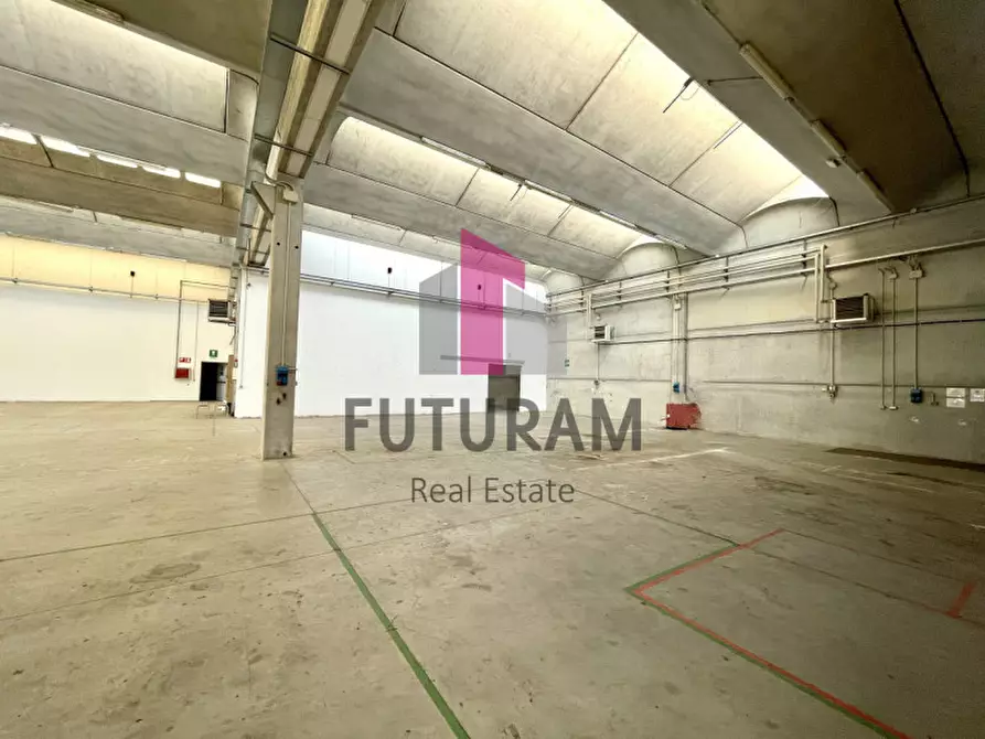 Immagine 18 di Capannone industriale in affitto  in VIA ROMA 1 a Mira