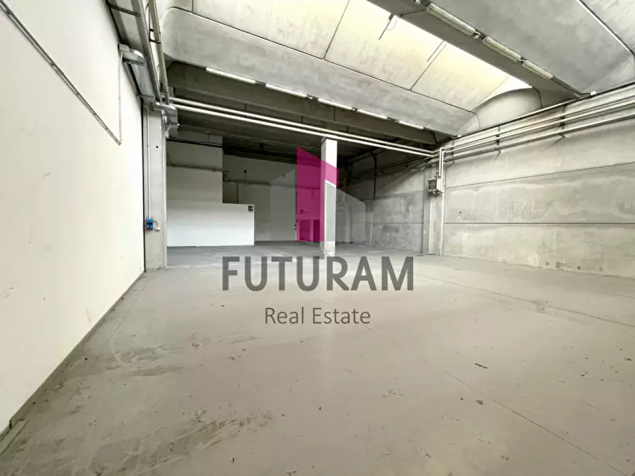 Immagine 24 di Capannone industriale in affitto  in VIA ROMA 1 a Mira