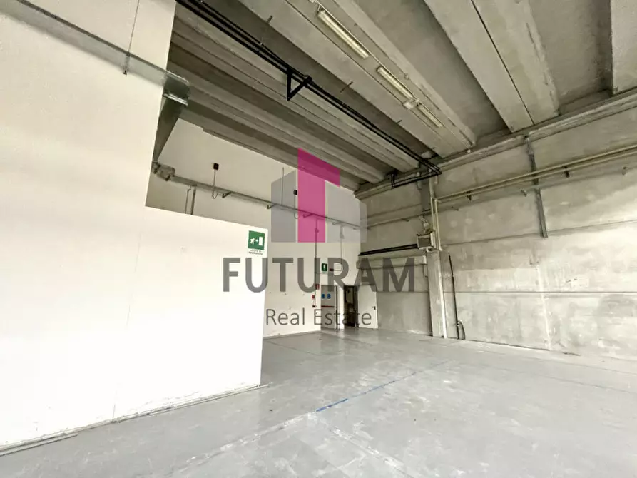 Immagine 26 di Capannone industriale in affitto  in VIA ROMA 1 a Mira