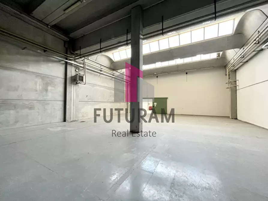 Immagine 27 di Capannone industriale in affitto  in VIA ROMA 1 a Mira