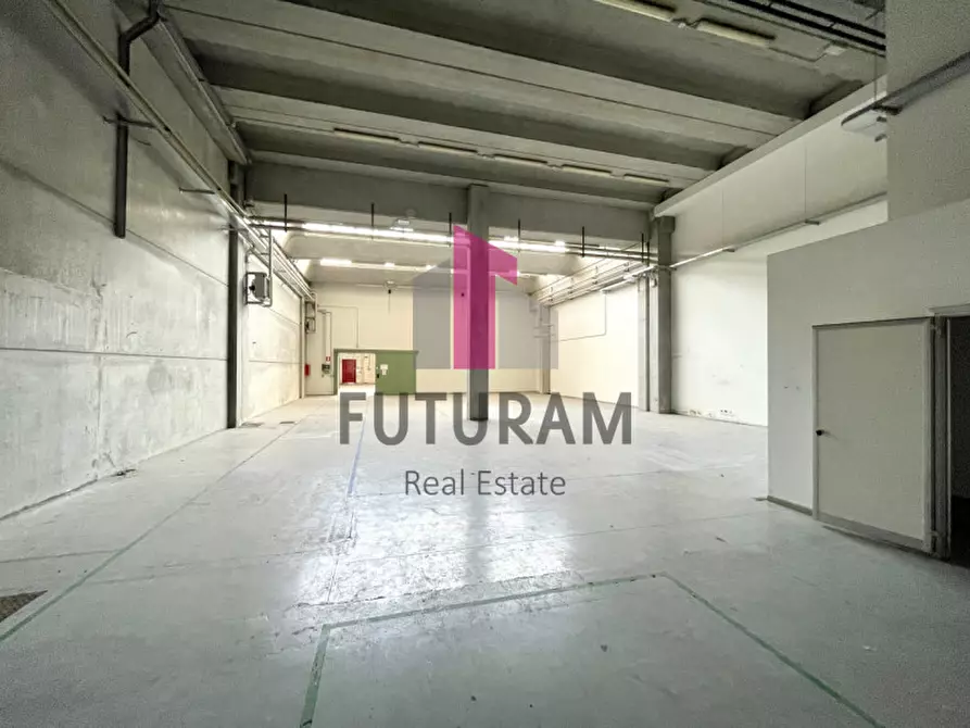 Immagine 29 di Capannone industriale in affitto  in VIA ROMA 1 a Mira