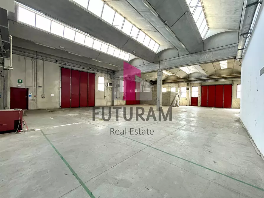 Immagine 3 di Capannone industriale in vendita  in VIA ROMA 1 a Mira