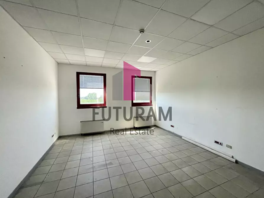 Immagine 10 di Capannone industriale in vendita  in VIA ROMA 1 a Mira