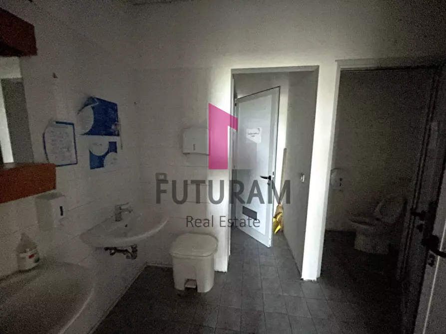 Immagine 12 di Capannone industriale in vendita  in VIA ROMA 1 a Mira