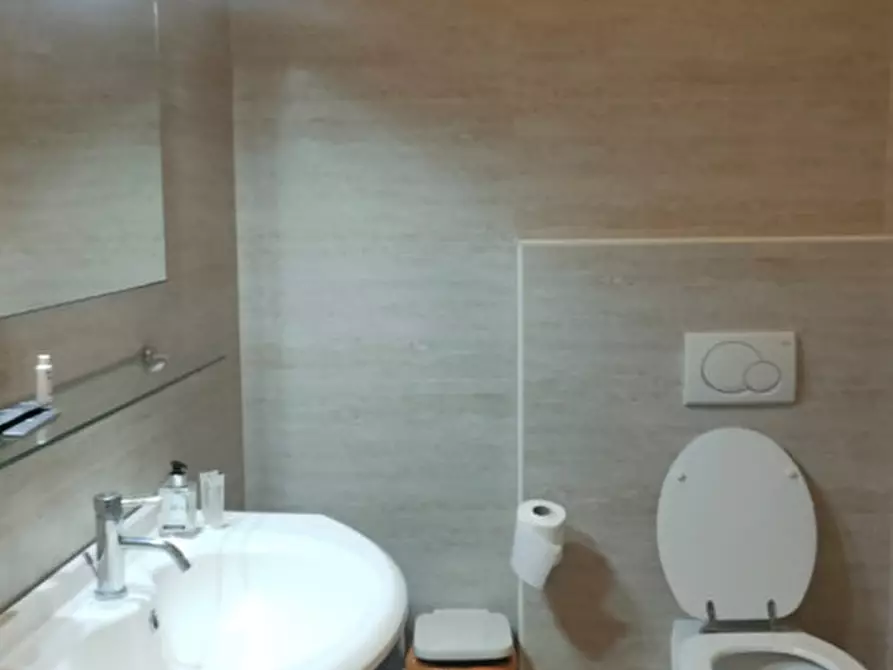 Immagine 5 di Appartamento in affitto  a Cesena