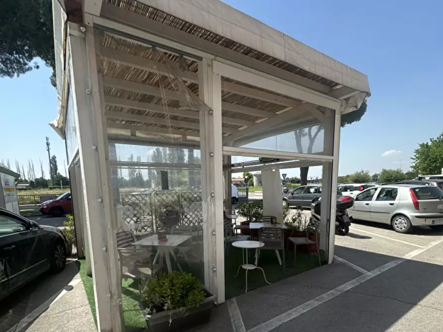 Immagine 2 di Attività commerciale in vendita  a Cesena