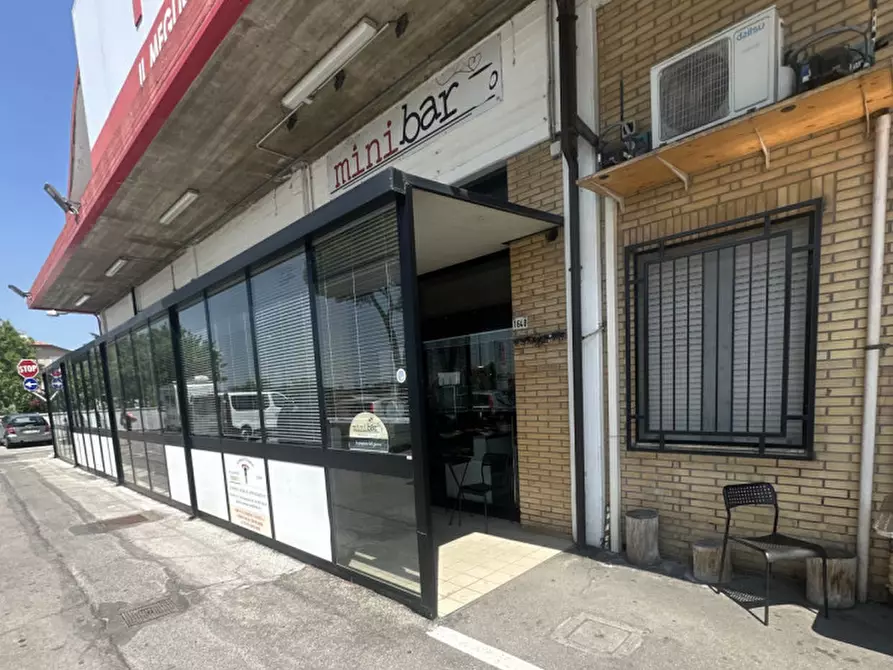 Immagine 3 di Attività commerciale in vendita  a Cesena