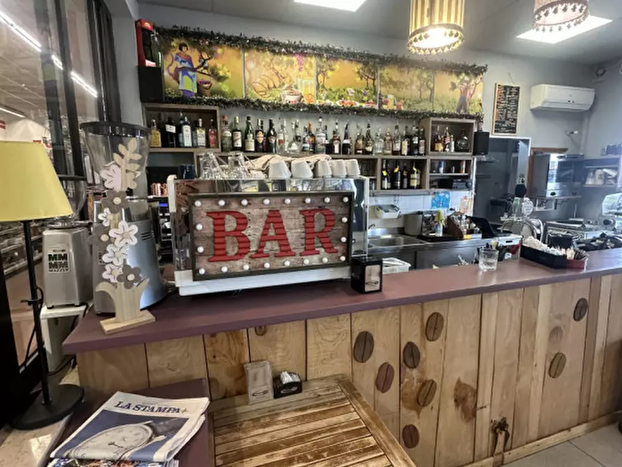 Immagine 7 di Attività commerciale in vendita  a Cesena