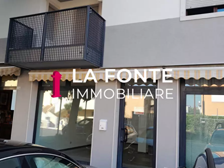 Immagine 2 di Negozio in affitto  a Rubano