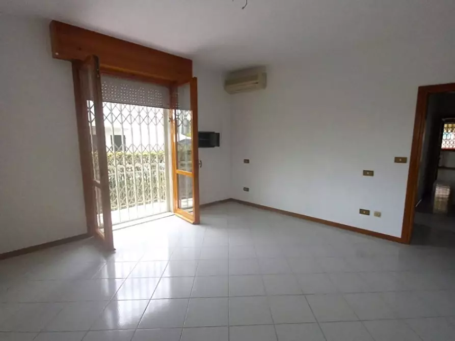 Immagine 7 di Appartamento in vendita  in viale Carbonia a Riccione