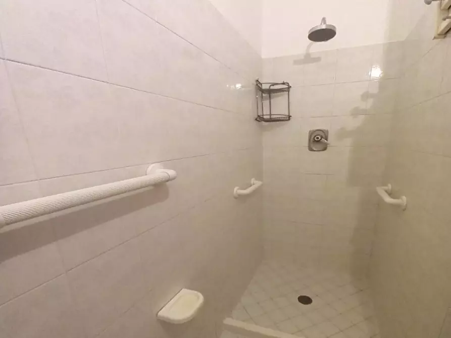 Immagine 13 di Appartamento in vendita  in viale Carbonia a Riccione