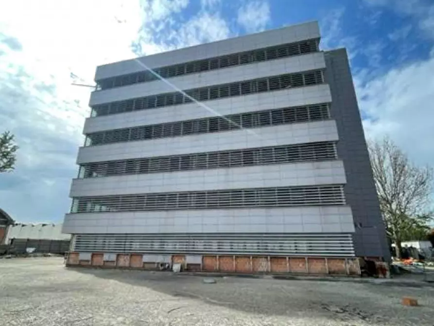 Immagine 1 di Ufficio in vendita  in Via Alfieri Maserati, 7/A, 40128 Bologna BO, Italia a Bologna