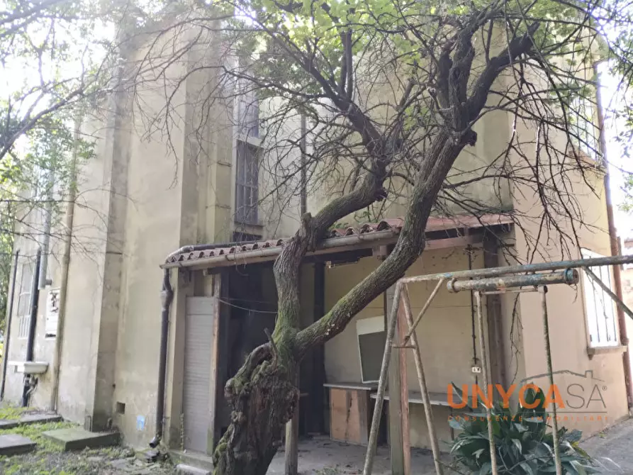 Immagine 2 di Villa in vendita  in via caprera a Padova