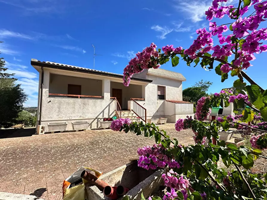 Immagine 12 di Villa in vendita  in strada delfini a Martina Franca