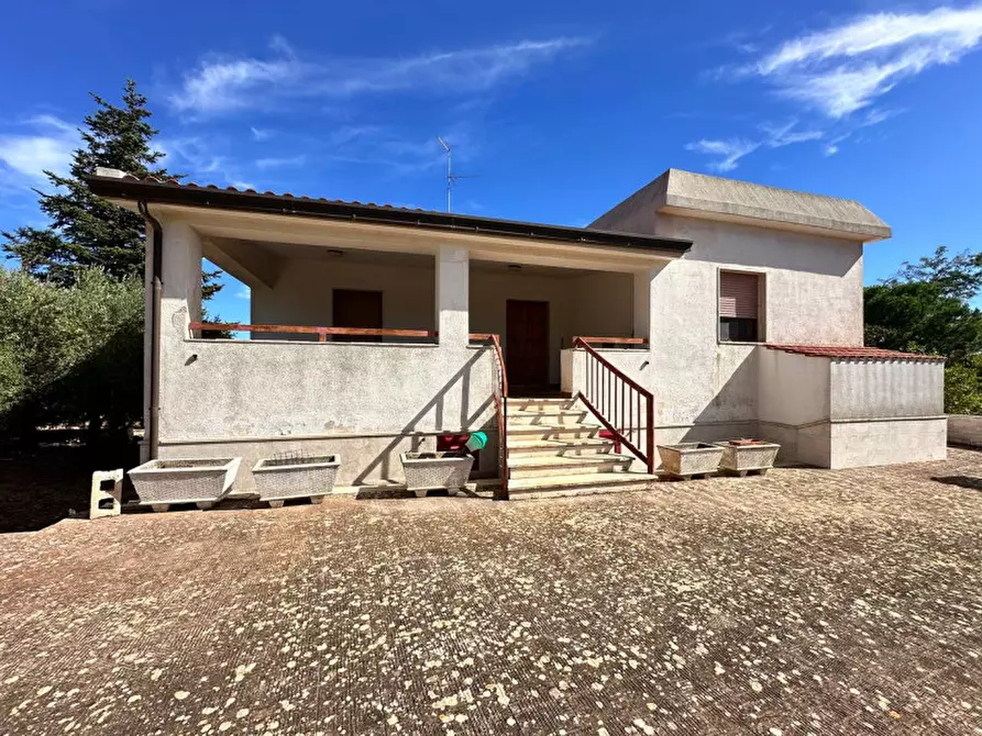 Immagine 13 di Villa in vendita  in strada delfini a Martina Franca