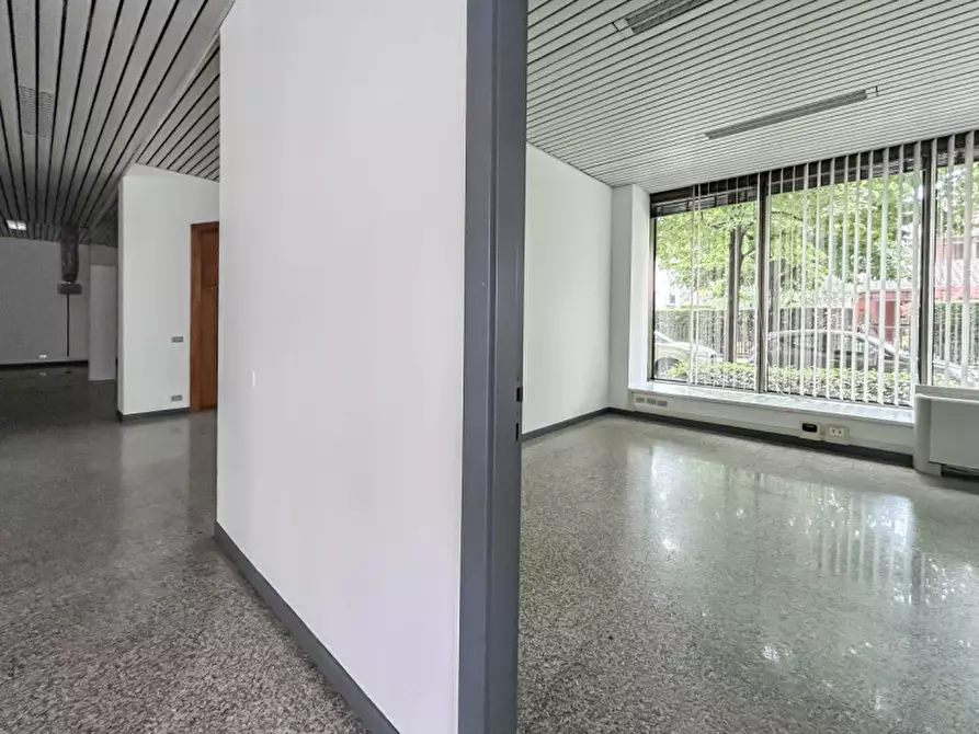 Immagine 18 di Ufficio in vendita  in Via Piazzale Vittorio Veneto a Bussolengo