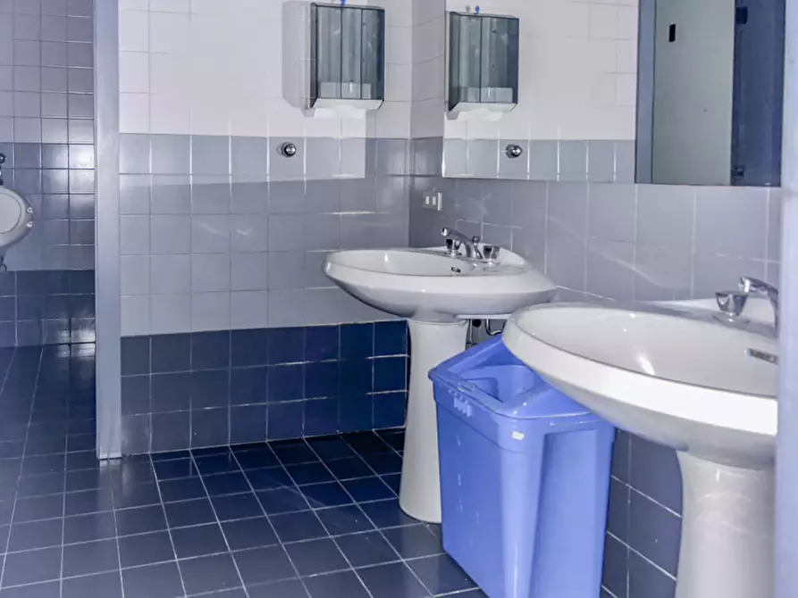 Immagine 22 di Ufficio in vendita  in Via Piazzale Vittorio Veneto a Bussolengo